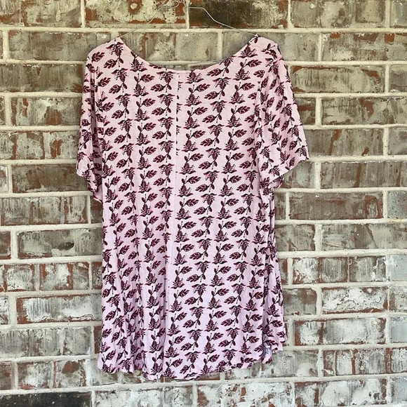 Lane Bryant Pink Floral Short sleeved Blouse - Picture 7 of 7